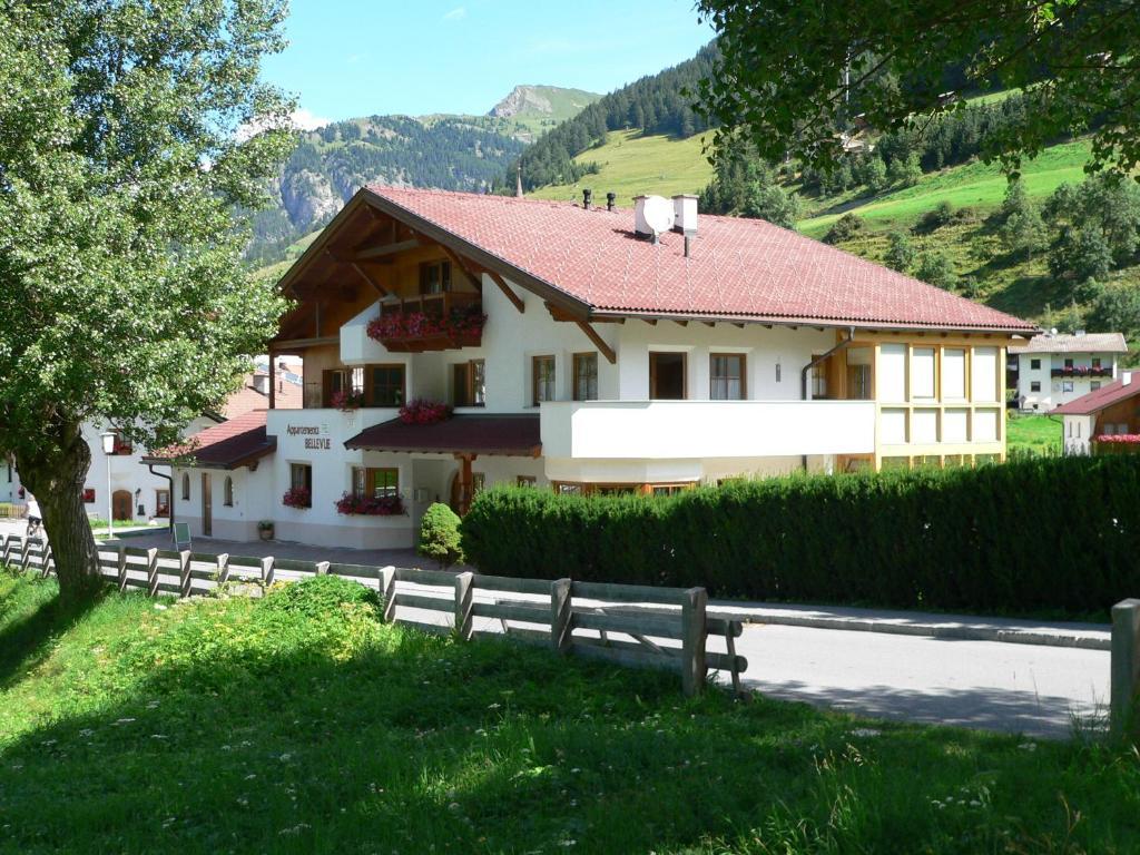 Alberts Bellevue Appartements Nauders Quarto foto